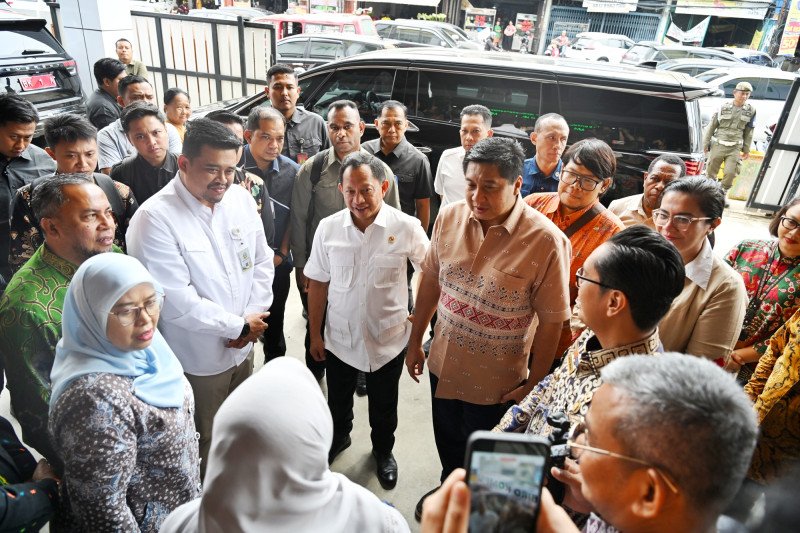 Bobby Nasution Dampingi Menteri PKP dan Mendagri Kunjungi MPP Medan,  Dorong Percepatan Pembangunan Perumahan Subsidi