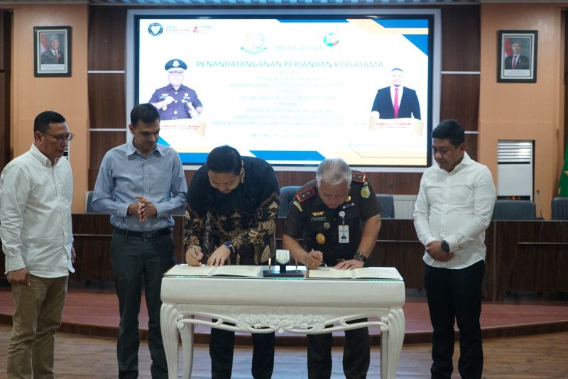 PT.Angkasa Pura Aviasi Bandar Udara Internasional Kualanamu Tandatangani Kerjasama Dengan Kejaksaan Tinggi Sumatera Utara Dengan