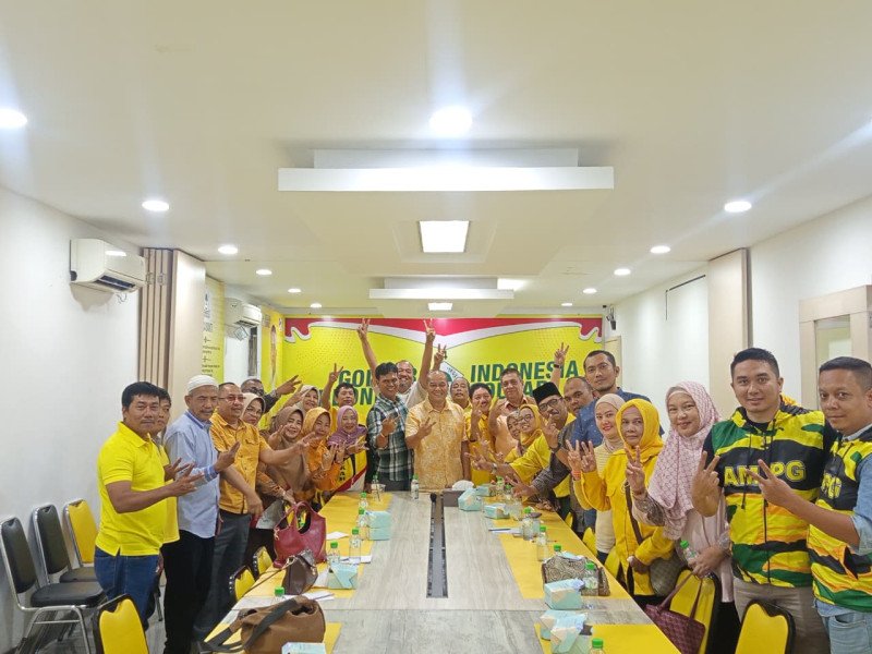 Bagikan 1.500 Paket Sembako, Golkar Sumut Ingin Jadi Partai yang Dicintai dan Mencintai Rakyat