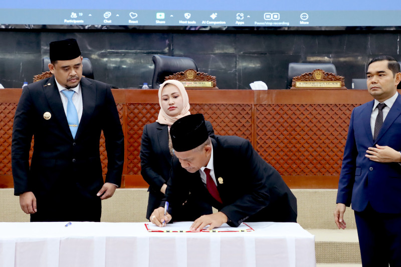 R-APBD Sumut TA 2026 Disahkan Jadi Perda, Gubernur Bobby sebut Difokuskan untuk Penguatan Ekonomi dan Pemerataan Kesejahteraan