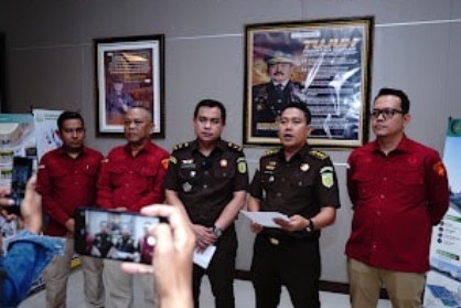 Kejati Sumut Tahan Dua Tersangka Kasus Dugaan Korupsi Pengadaan Smartboard SMP se-Kota Tebing Tinggi TA 2024