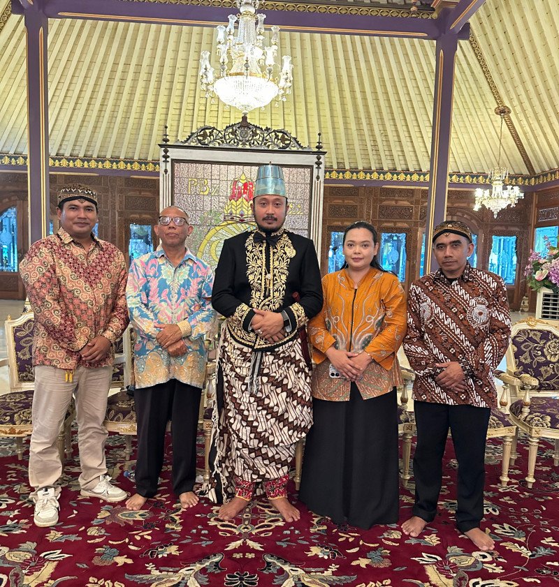 PENOBATAN PAKU BUWONO XIV