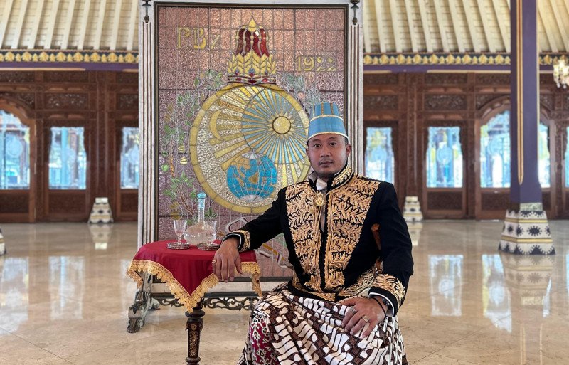 PAKU BUWONO XIV RAJA SURAKARTA