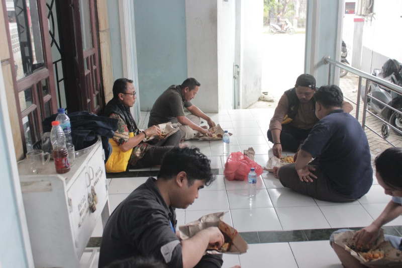 UNPAB & DMDI Sumut Berkolaborasi Lakukan Pemulihan Pasca Banjir: Masjid Al-Ikhlasiyah Kembali Bersih dan Nyaman untuk Ibadah
