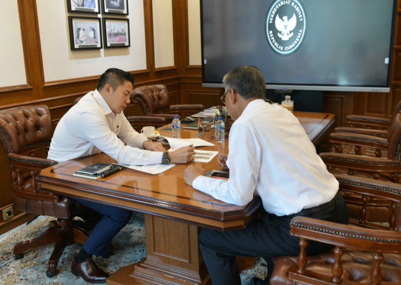 Seskab Teddy Indra Wijaya Terima Menteri PU di Kantor Sekretariat Kabinet, Ini Yang Dibahas