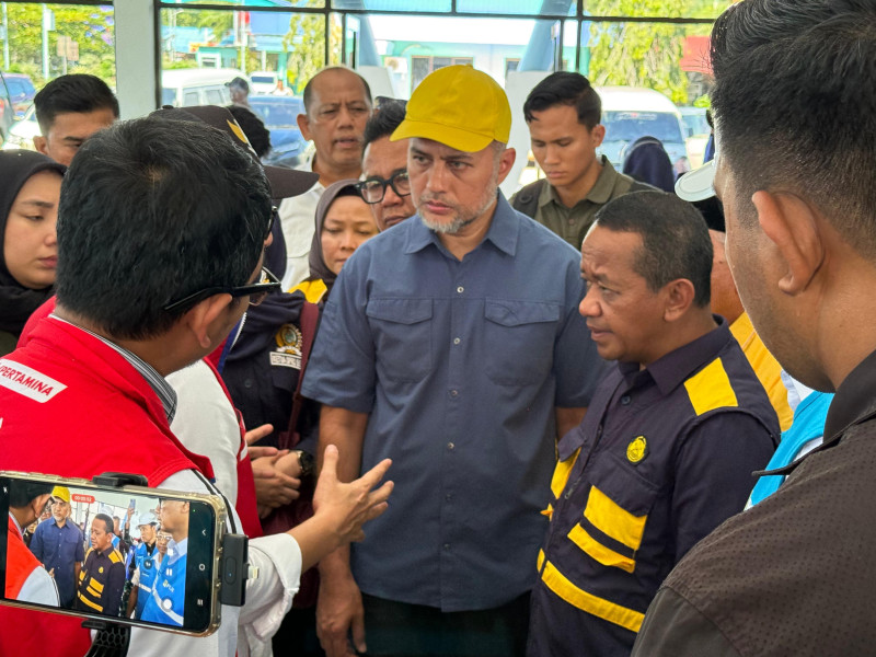 Dampingi Menteri ESDM ke Lokasi Bencana, Ijeck Desak Kementerian PU Segera Atasi Jalan Rusak untuk Mobilisasi Bantuan