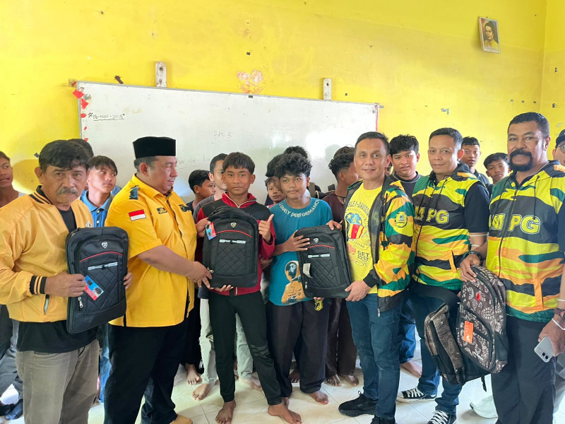 Rangkaian HUT ke-24 AMPG, PP AMPG Salurkan 2.000 Set Peralatan Sekolah Pasca Banjir di Aceh Tamiang