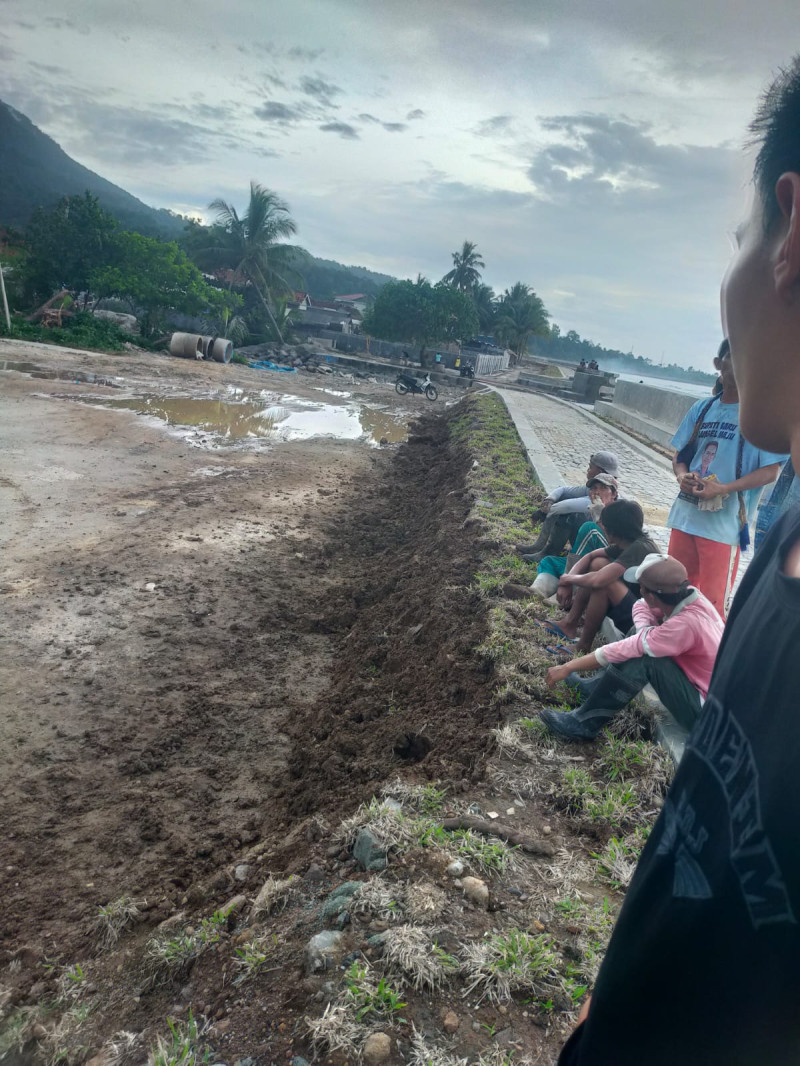 Pokmas Desa Banding Keluhkan Tunggakan Proyek Breakwater Rp27 Miliar