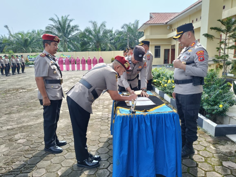 AKP Irwansah Sitorus Jabat Kasat Reskrim Polres Padang Lawas, Kapolres Tekankan Profesionalisme dan Kesiapsiagaan Kamtibmas