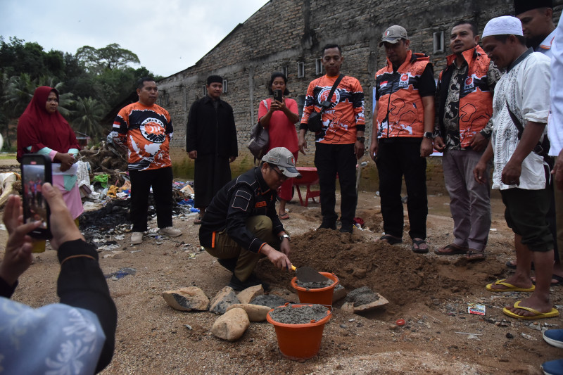 Ketua DPW PKS Sumatera Utara Pimpin Peletakan Batu Pertama Pembangunan Rumah Korban Banjir Tapanuli Tengah