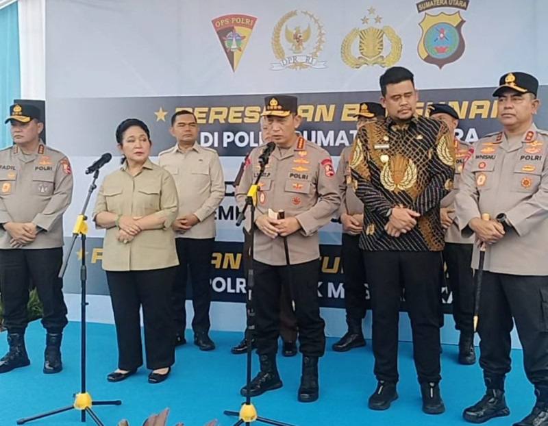 Kapolri Kunker ke Polda Sumut, Kirim 22 Truk Bantuan ke 3 Daerah Terdampak Bencana