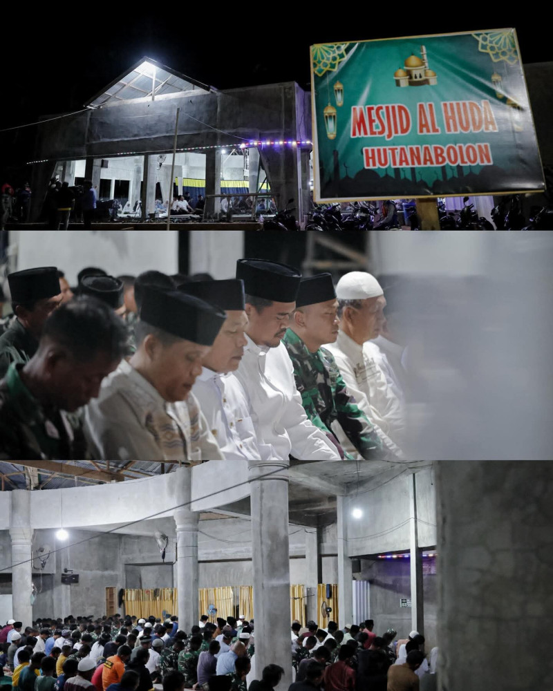 Gubsu  Sholat Tarawih Perdana Bersama Warga Terdampak Banjir di Tapteng