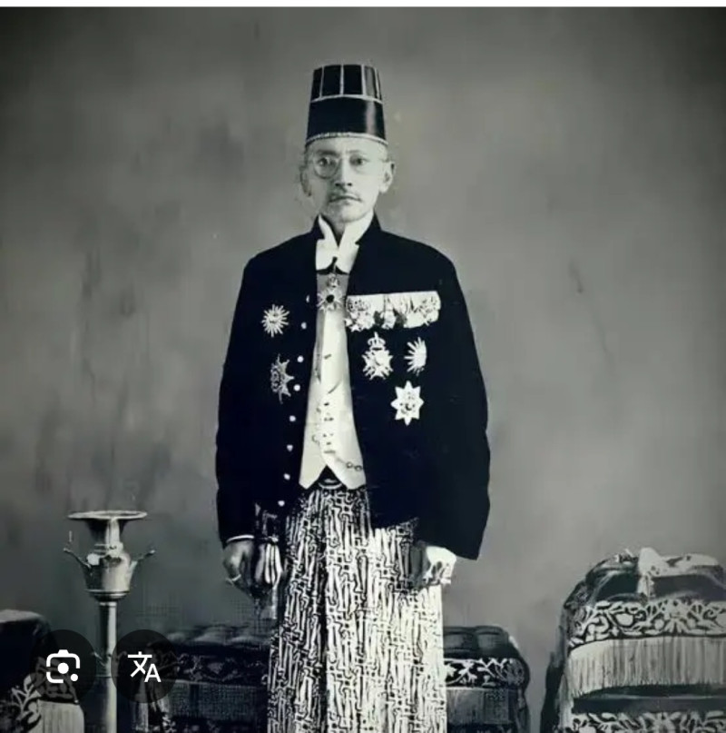 Biografi PAKU BUWANA XI