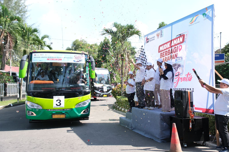 &ldquo;Mudik Aman Berbagi Harapan&rdquo;,   PTPN 1 Regional 1 Lepas Tiga Bus Mudik Gratis
