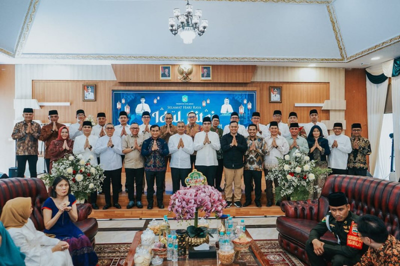 Rico Waas Ucapkan Terima Kasih atas Silaturahmi Idulfitri di Kediamannya