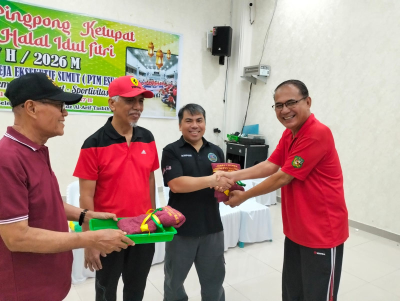 Tiga Dosen Raih Juara Turnamen Pingpong Ketupat Halalbihalal PTM Eksekutif Sumut