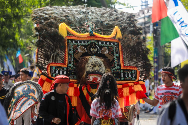 Rico Waas Lepas Ribuan Kafilah, Kemeriahan Pawai Ta&rsquo;aruf Tandai Dimulainya MTQ ke-59 Kota Medan