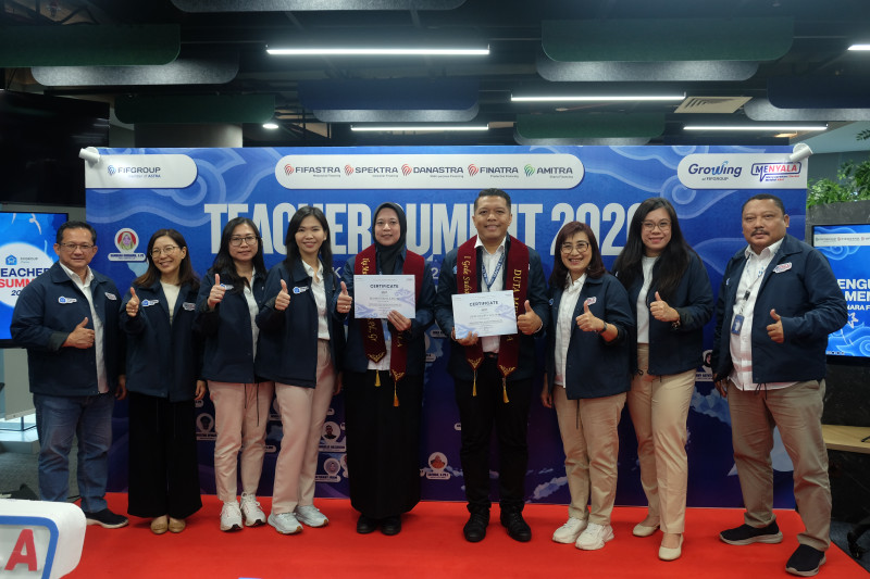 FIFGROUP Kukuhkan 37 Guru Terbaik SMK se-Indonesia sebagai Duta Literasi