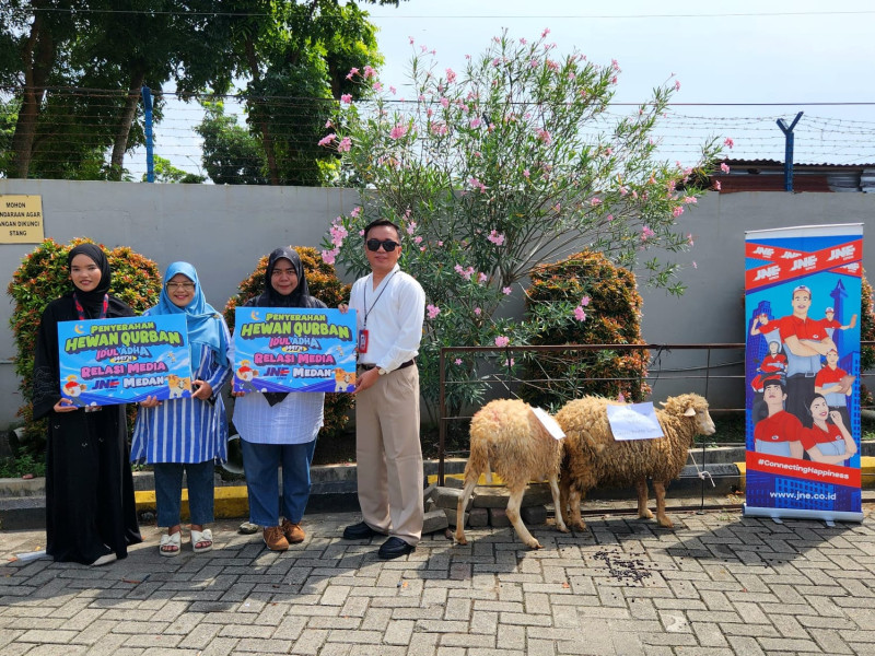 JNE MEDAN HADIAHKAN HEWAN KURBAN UNTUK INSAN MEDIA,  PERERAT SILATURAHMI DAN SEMANGAT BERBAGI DI MOMEN IDULADHA