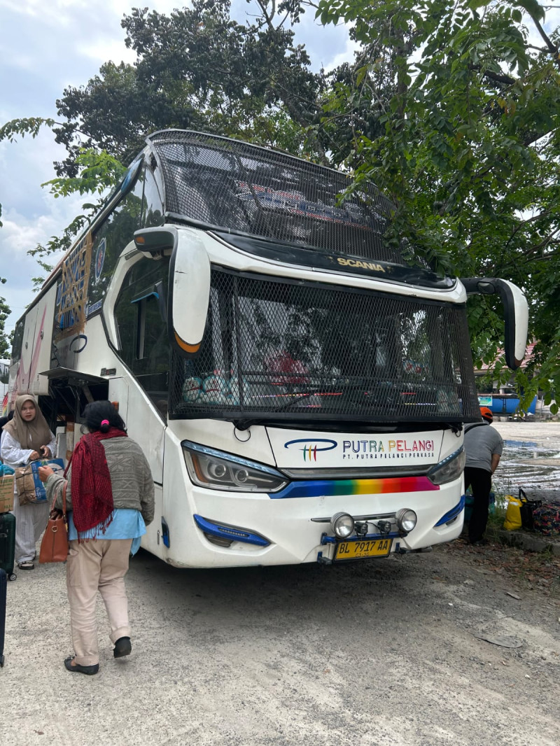 Bus Aceh Dilempari Batu Lagi, Balita Nyaris Jadi Korban