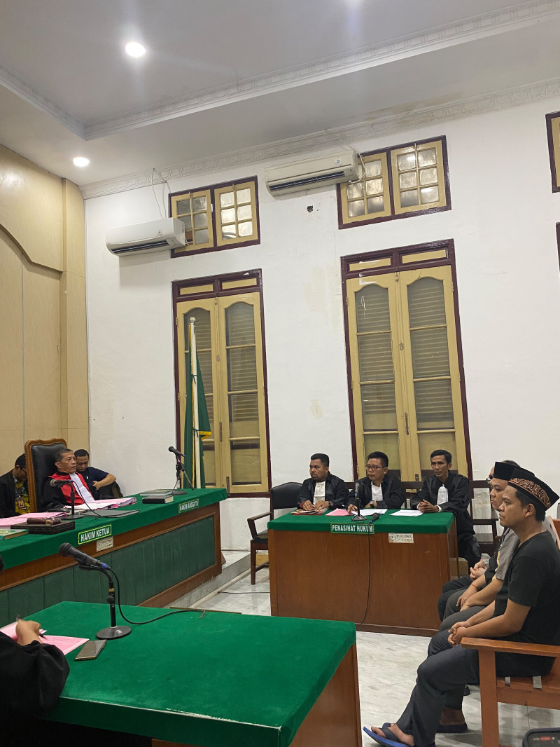 KUASA HUKUM GURU HONOR NILAI PENGADILAN TIPIKOR MEDAN TAK BERWENANG MENGADILI PERKARA GURU HONOR