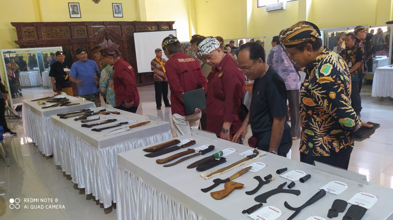 Empu Keris: Ngelmu Laku, Metalurgi, dan Jati Diri Peradaban Jawa