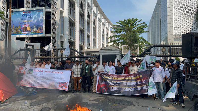 KAMMI Sumut Geruduk DPRD, Bongkar Polemik KPID
