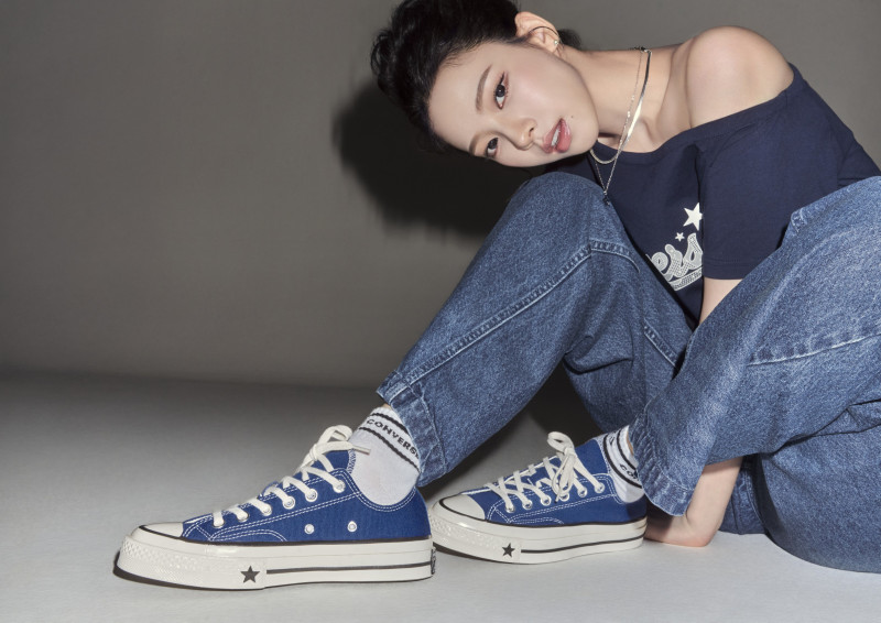 CONVERSE CHUCK 70X HADIR DENGAN DUALITAS: KLASIK DI DNA, MODERN DI GAYA, ALA KARINA AESPA