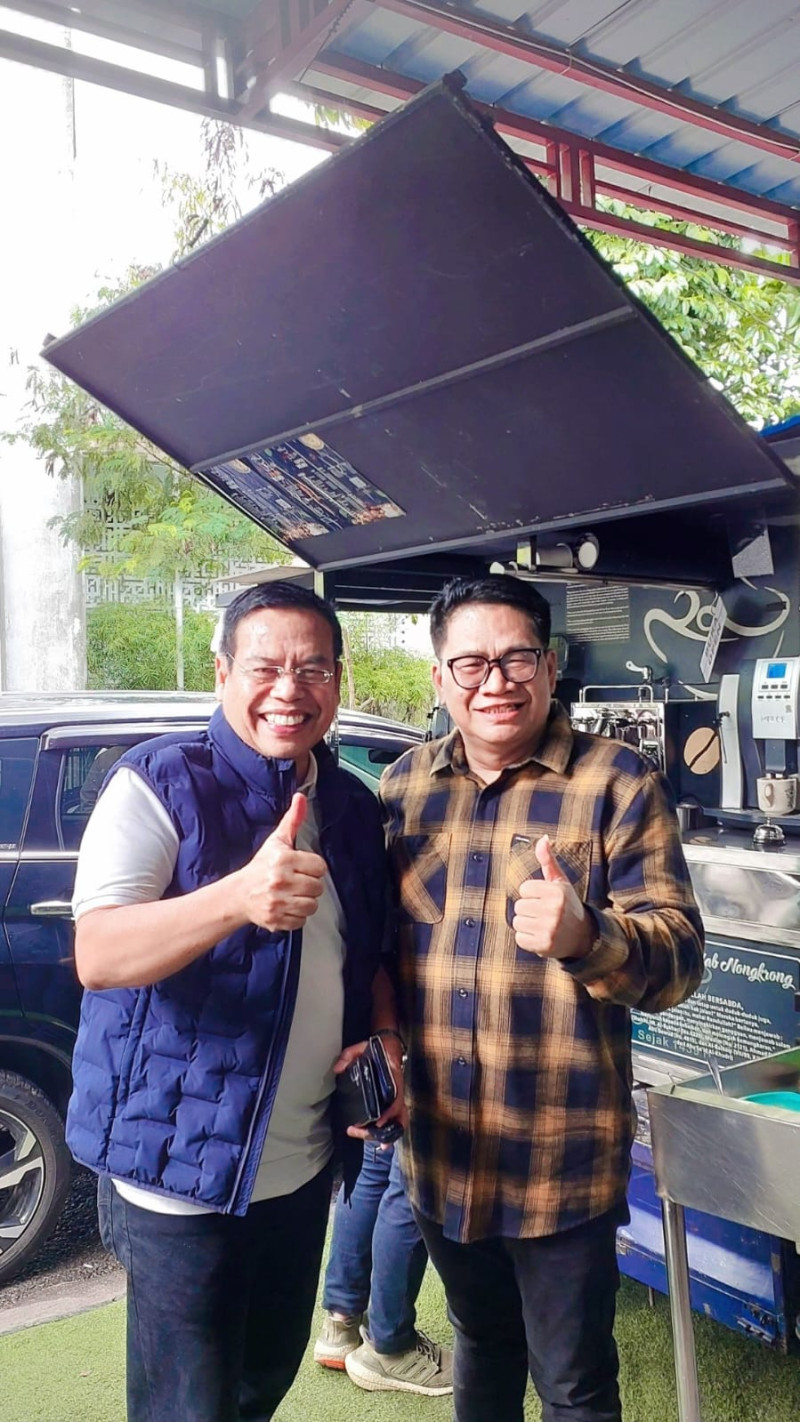 Anto Genk dan Irwansyah Damanik, Persahabatan Lama yang Terawat di Balik Secangkir Kopi Hitam